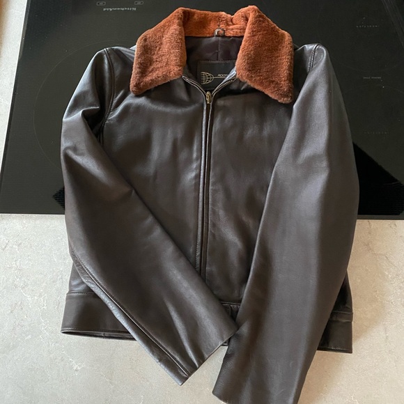 Roots Jackets & Blazers - Roots Passport leather jacket with faux fur collar